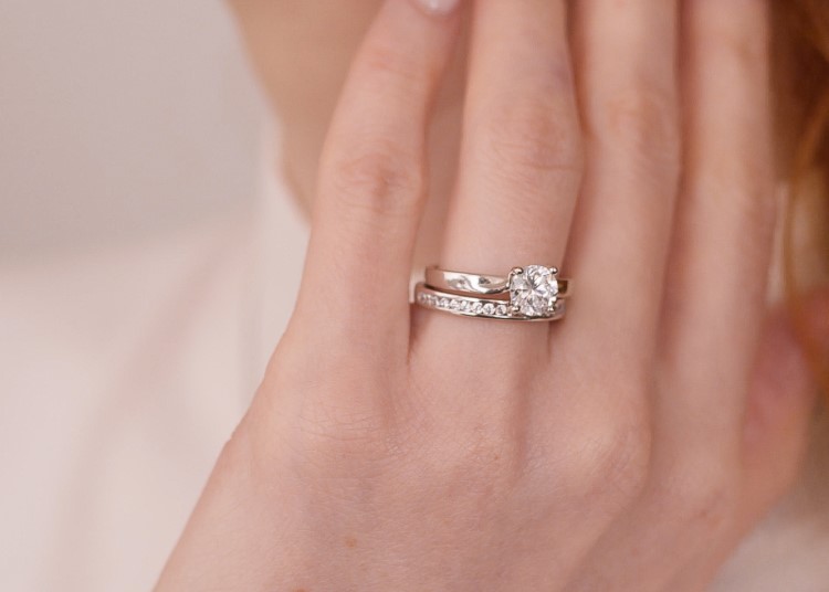 Why London Loves Halo Engagement Rings